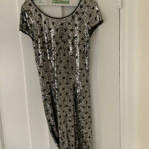 stunning Carmen Marc valvo sequined cocktail dress